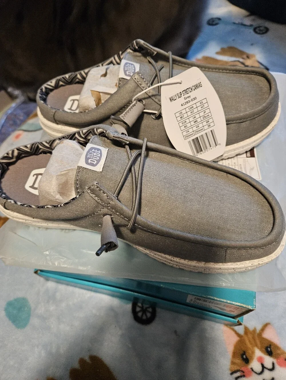 BRAND NEW ** HEY DUDE Casual Gray Slip-On Canvas Shoe